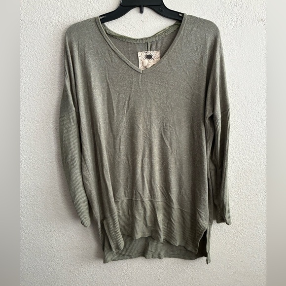 💥Cupio Cozy Green V-Neck Lightweight Long Sleeves Tunic Top M - Picture 2 of 12